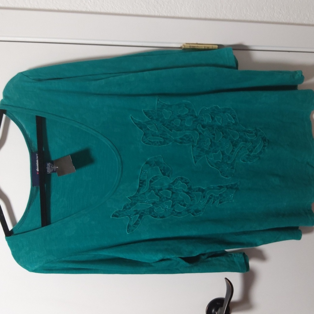 Women's Teal blouse